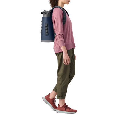 M12 Backpack Soft Cooler - US 6387
