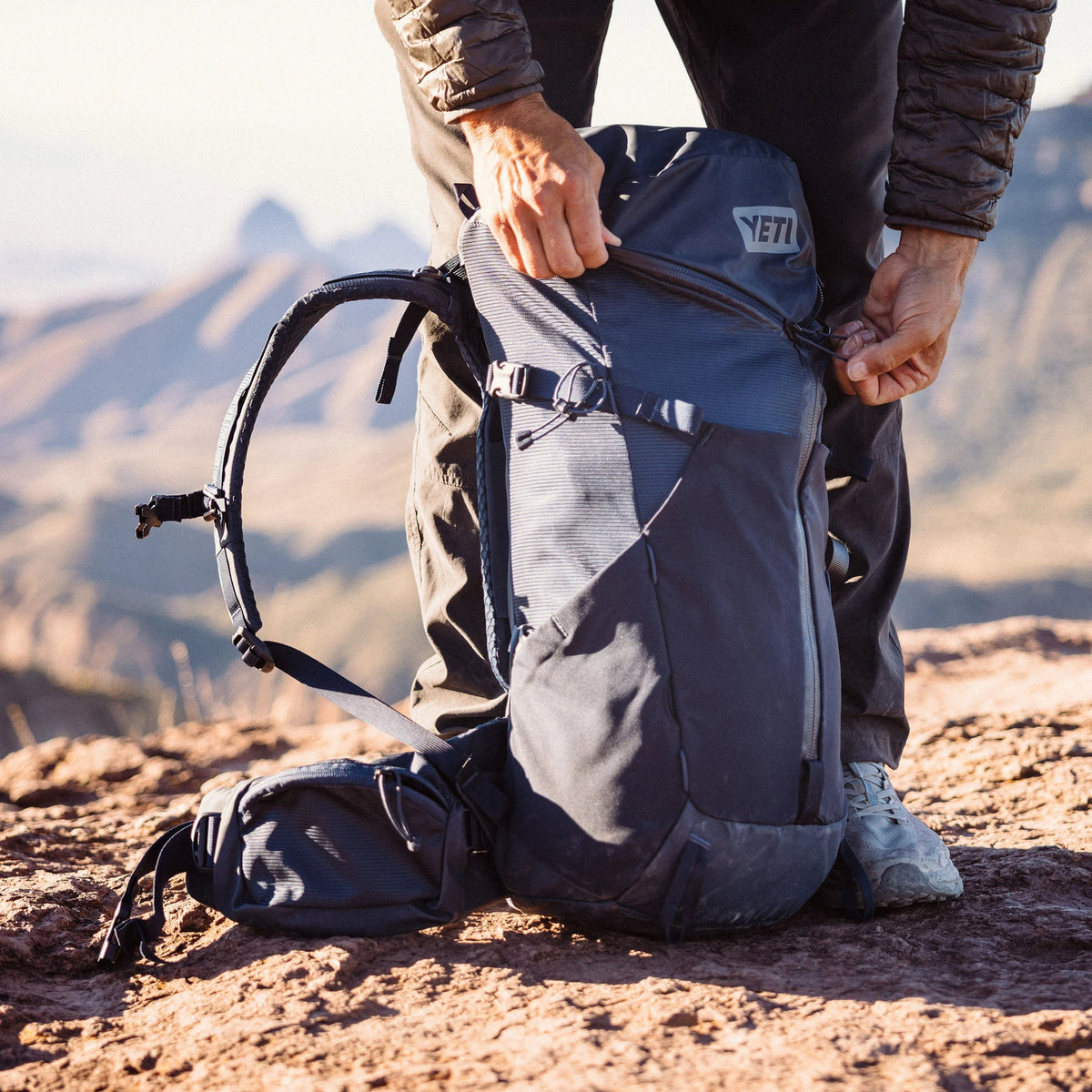 32L Men's Hiking Pack - US 3230
